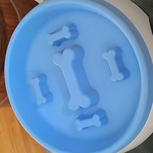 Slow feeder dog bowl